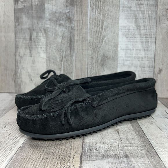 Minnetonka Women's Kilty Hardsole Suede Moccasin Loafer Slip On Black Size 7 400 - Picture 1 of 12